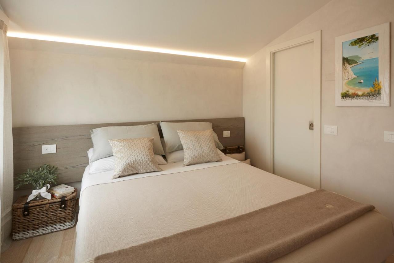 Nilu Relais Bed & Breakfast ซีโรโล ภายนอก รูปภาพ
