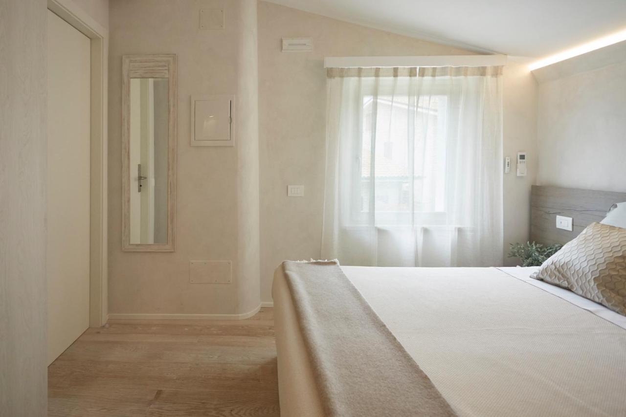 Nilu Relais Bed & Breakfast ซีโรโล ภายนอก รูปภาพ